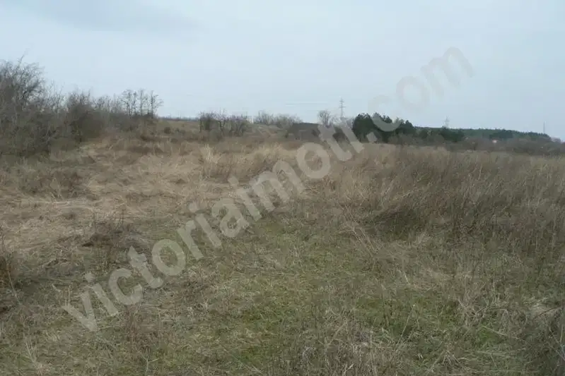Парцел във Велико Търново, с. Леденик