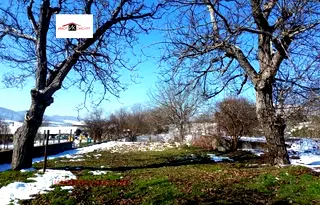 Парцел във Велико Търново, с. Леденик