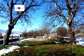 Парцел във Велико Търново, с. Леденик