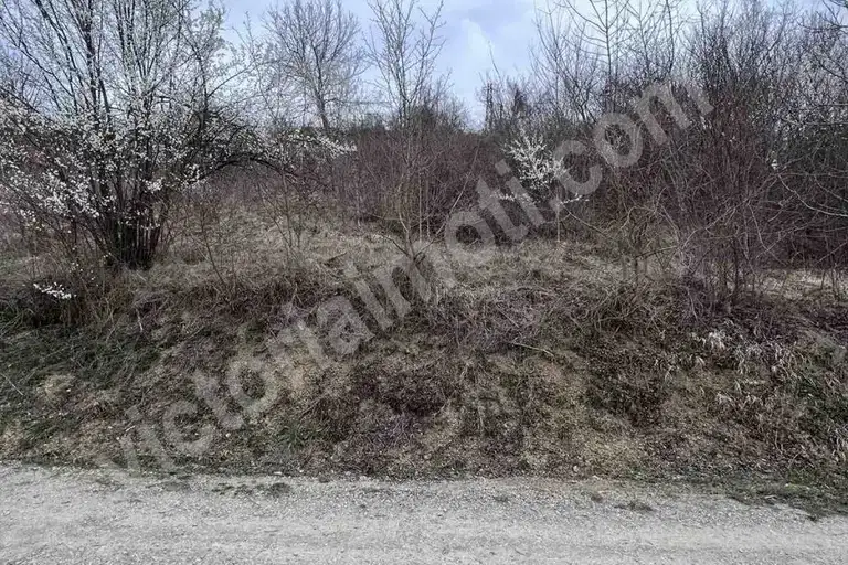 Парцел във Велико Търново, с. Малки чифлик