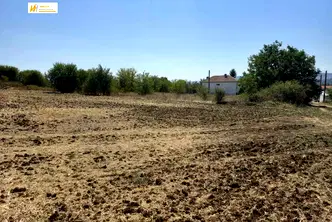 Парцел във Велико Търново, с. Правда