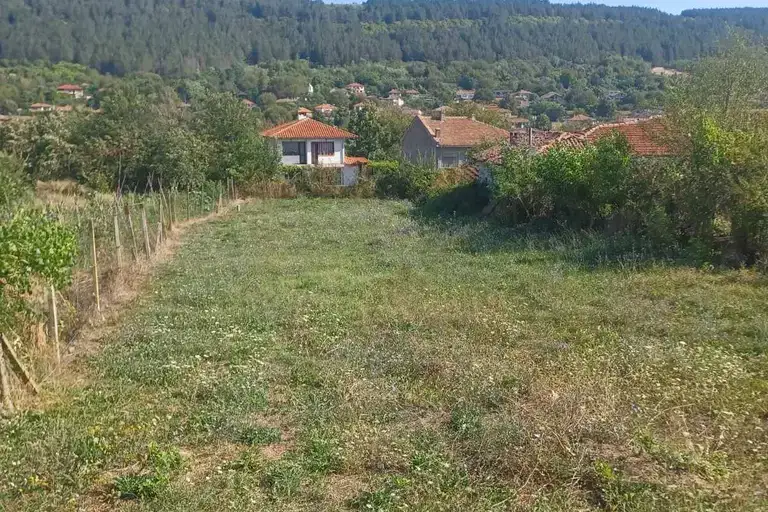 Парцел във Велико Търново, с. Присово