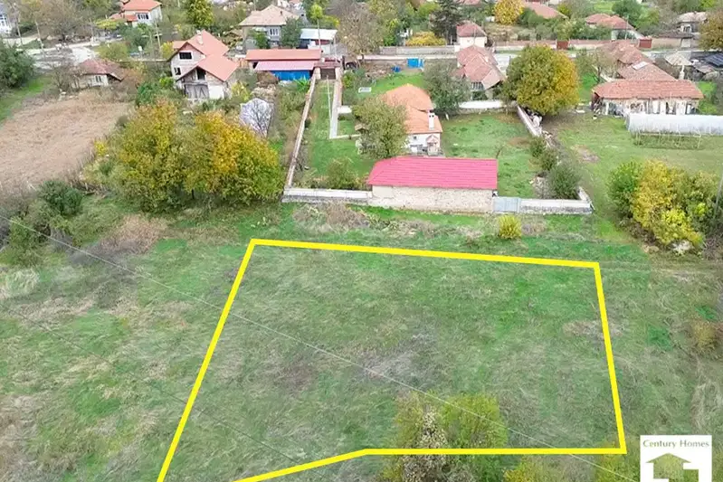Парцел във Велико Търново, с. Първомайци