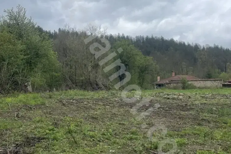 Парцел във Велико Търново, с. Руховци