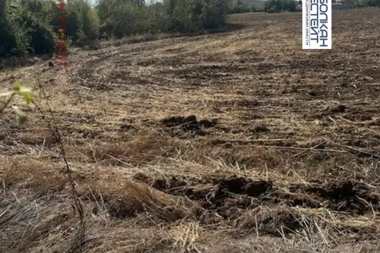 Plot in Veliko Tyrnovo, Samovodene
