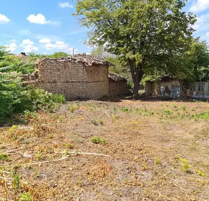 Photo 4 — Plot in Oblast Veliko Tyrnovo, Samovodene