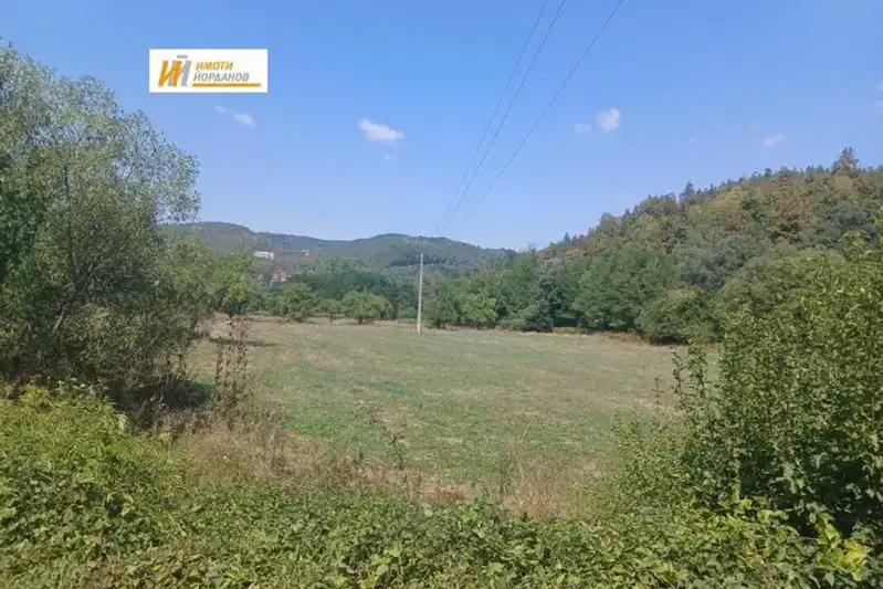 Парцел във Велико Търново, с. Вонеща вода