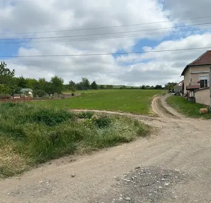 Снимка 3 — Парцел във Враца, Мизия