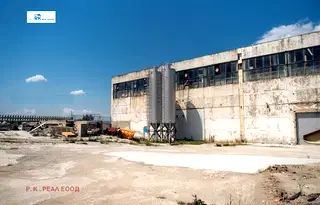 Промишлена сграда в с. Тополи