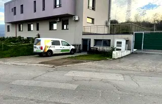 Промишлена сграда в м-т Детски