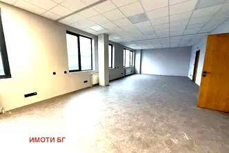Промишлена сграда в с. Лозен