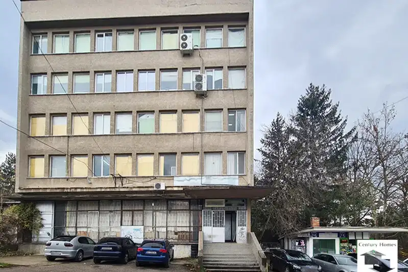 Промишлена сграда във Велико Търново, Бузлуджа