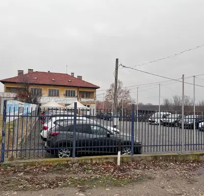 Снимка 3 — Промишлена сграда в Кюстендил, Бял камък