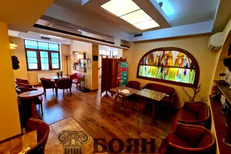 Промишлена сграда в Русе, Център
