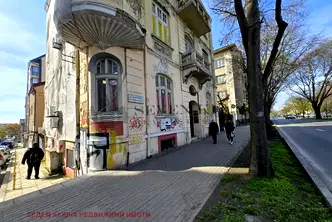 Промишлена сграда във Варна, Център
