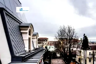 Промишлена сграда във Варна, Център
