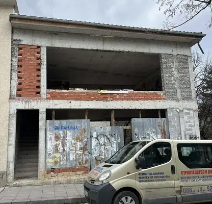 Снимка 2 — Промишлена сграда във Велико Търново, Център