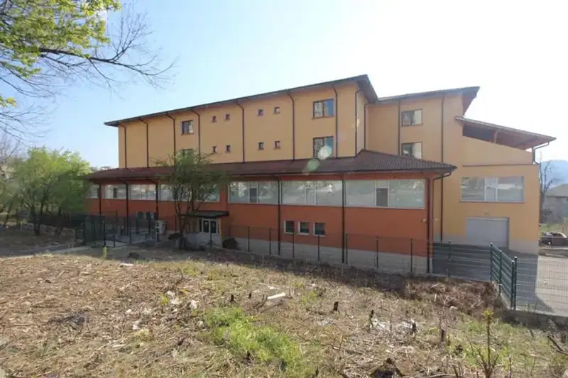 Industrial Building in Gabrovo, Centyr