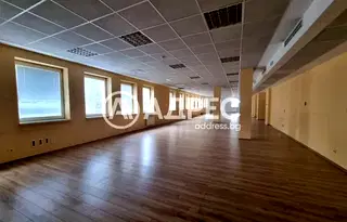 Промишлена сграда в София, Център