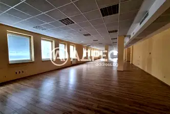 Промишлена сграда в София, Център