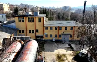 Промишлена сграда във Велико Търново, Център