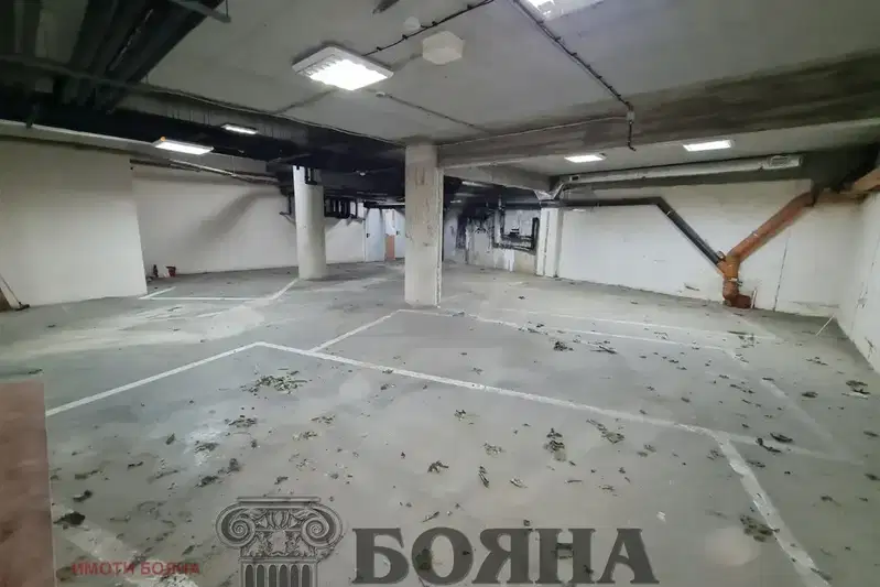 Industrial Building in Ruse, Centyr