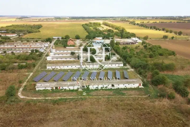 Industrial Building in Dobrich, Centyr