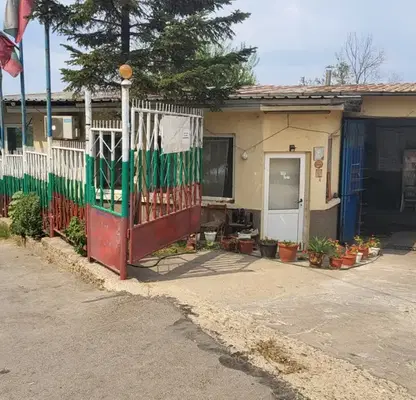 Снимка 5 — Промишлена сграда в Русе, Чародейка - Север