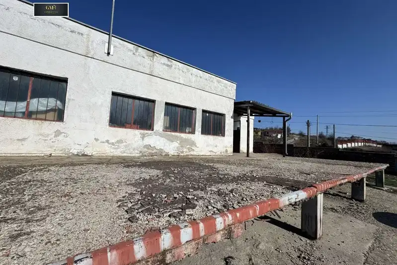 Industrial Building in Pleven, Industrialna Zona