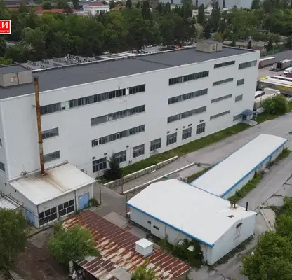 Снимка 3 — Промишлена сграда в Перник, Изток