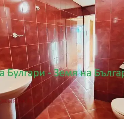Снимка 5 — Промишлена сграда в Перник, Изток