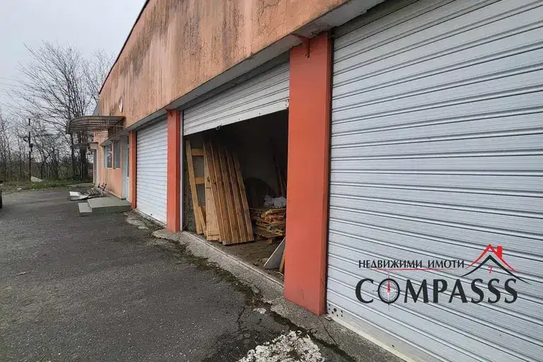 Industrial Building in Dobrich, Jp Gara