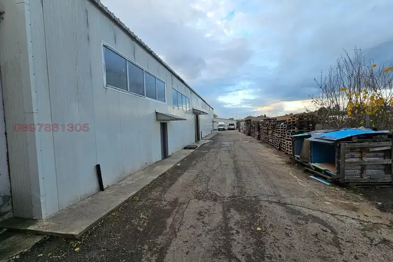 Industrial Building in Sofiya, Kremikovci