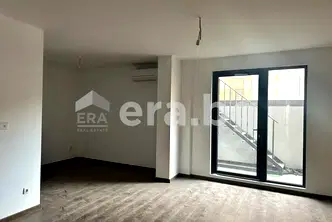 Промишлена сграда във Варна, Левски 1