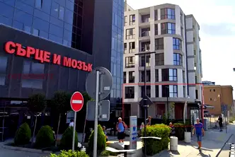 Промишлена сграда в Бургас, Мадика