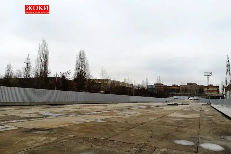 Industrial Building in Pernik, Moshino