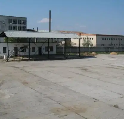 Снимка 4 — Промишлена сграда в Монтана, Промишлена зона