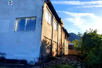 Промишлена сграда във Враца, Промишлена зона - Изток