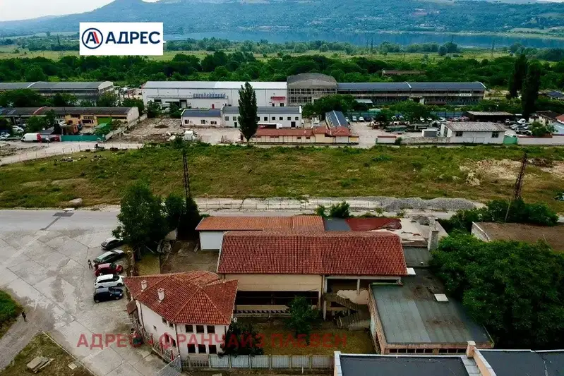 Industrial Building in Vraca, Promishlena Zona - Iztok