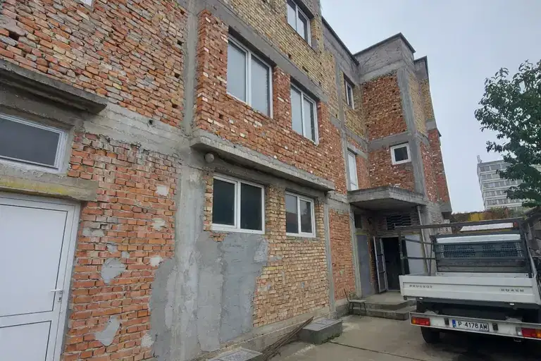 Промишлена сграда в Русе, Промишлена зона - Запад