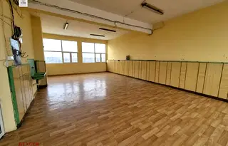 Промишлена сграда в Русе, Родина 1