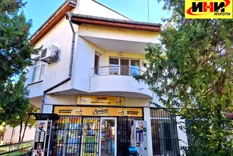 Промишлена сграда в Русе, Родина 1