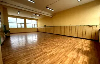 Промишлена сграда в Русе, Родина 1