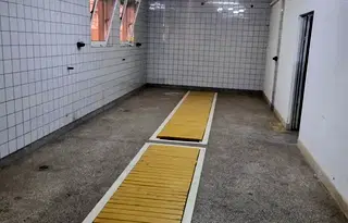 Промишлена сграда в Плевен, Широк център