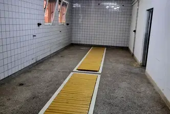 Промишлена сграда в Плевен, Широк център