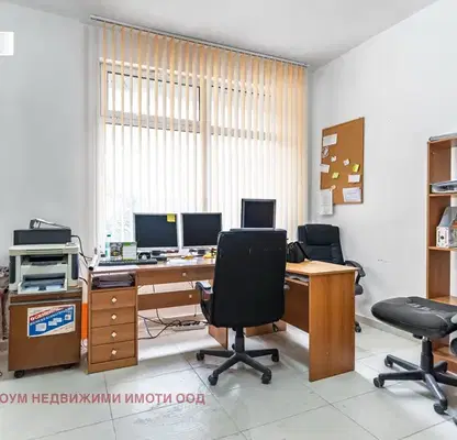 Снимка 2 — Промишлена сграда в Плевен, Широк център