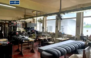 Промишлена сграда в Плевен, Широк център