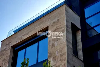 Промишлена сграда в София, Света Троица