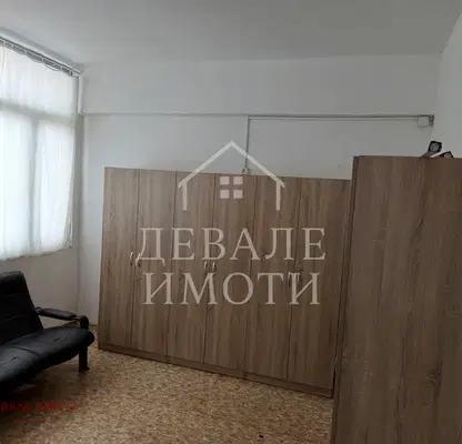 Снимка 5 — Промишлена сграда в Русе, Търговия на едро