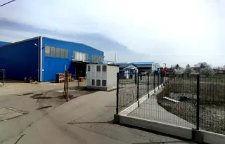 Промишлена сграда в София, Враждебна